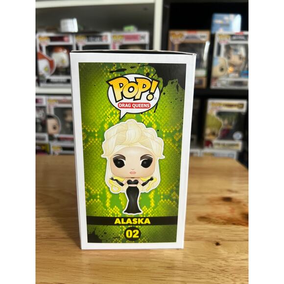 VAULTED EXCLUSIVE Alaska Funko Pop Drag Queens #02 Hot Topic Rupaul's Race AAA - Picture 2 of 6